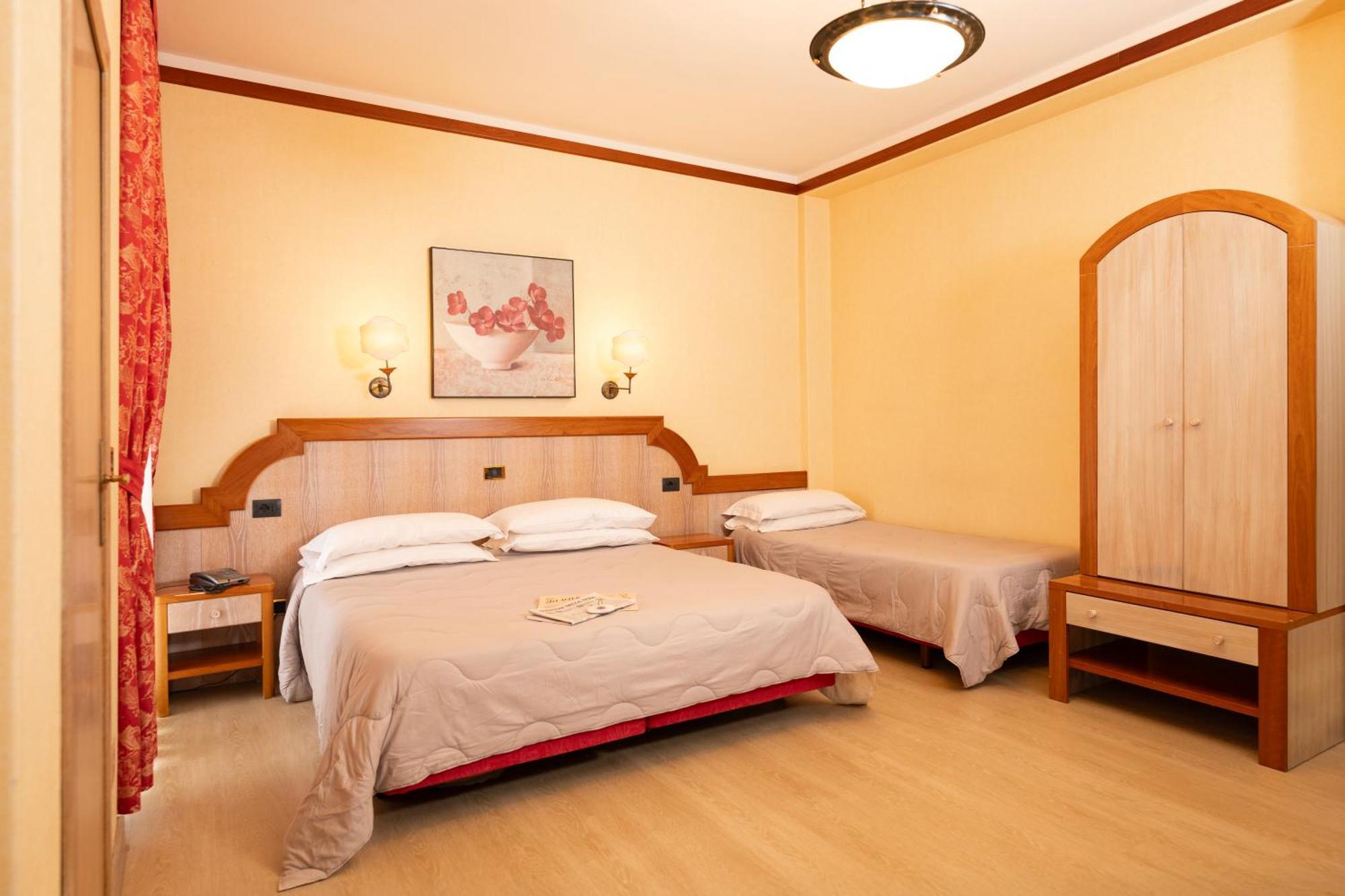 Hotel Promenade Montesilvano Marina Eksteriør billede